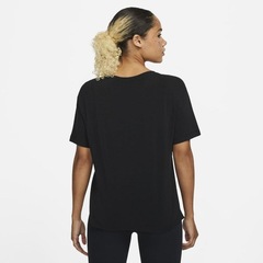 Camiseta Nike Yoga - Feminina - Foto 2