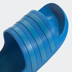Chinelo adidas Adilette Aqua - Unissex - Foto 8
