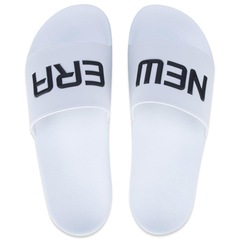 Chinelo New Era Logo Linear Slide - Unissex - Foto 3