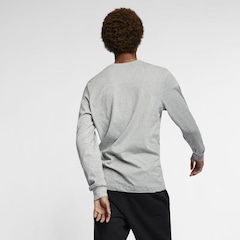 Camiseta Manga Longa Nike Sportswear Club - Masculina - Foto 3
