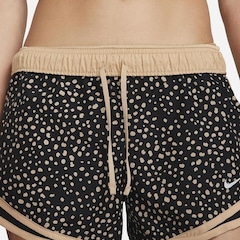 Shorts Nike Dri-FIT Tempo - Feminino - Foto 4