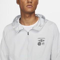 Jaqueta com Capuz Nike Repel Wild Run Miler - Masculina - Foto 3