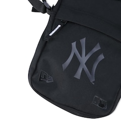 Mini Bolsa Transversal New Era MLB New York Yankees Black on Black New Era - Foto 3
