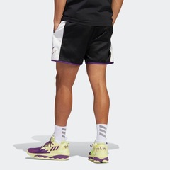 Bermuda adidas Dame 8 Innovation - Masculino - Foto 3