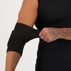 Cotoveleira Umbro Futsal - Adulto - Foto 1