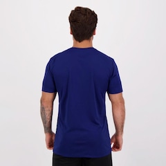 Camisa Umbro TWR Graphic Velocita - Masculina - Foto 3