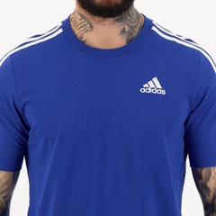 Camiseta adidas Essentials 3-Stripes - Masculina - Foto 4