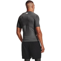 Camisa de Compressão Under Armour HeatGear - Masculina - Foto 2