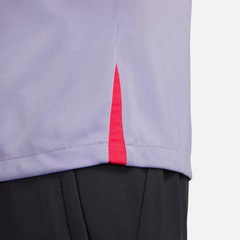 Camiseta Liverpool Strike Nike - Masculina - Foto 4