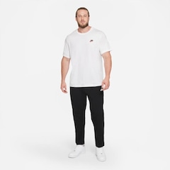 Camiseta Nike Sportswear Club - Masculina - Foto 7