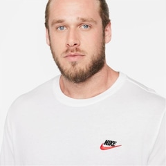 Camiseta Nike Sportswear Club - Masculina - Foto 8