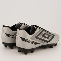 Chuteira de Campo Adulto Umbro Beat - Foto 3