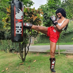 Kit de Muay Thai Rhino com Luvas + Caneleira + Bandagem + Bucal - Foto 8