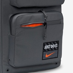 Mochila Nike Utility Speed - 27 Litros - Foto 10