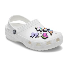 Jibbitz Crocs Desenho Menina - 5 unidades - Foto 2