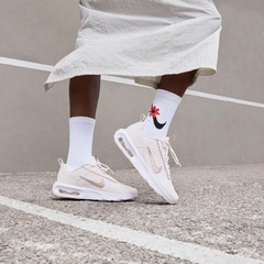 Tênis Nike Air Max Intrlk Lite - Feminino - Foto 2