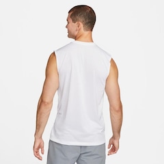 Camiseta Regata Nike Dri-FIT Legend - Masculina - Foto 2