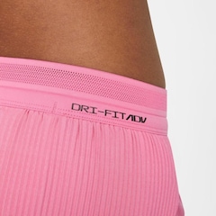 Shorts Nike AeroSwift - Feminino - Foto 7