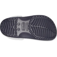 Sandália Crocs Classic Topographic Clog Deep - Infantil - Foto 8