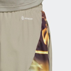 Bermuda adidas Treino Designed for Movement HIIT - Masculina - Foto 8