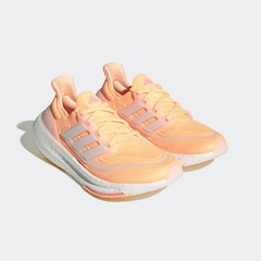 Tênis adidas Ultraboost Light - Feminino - Foto 9