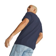Camiseta Puma Ess+ 2 Logo - Masculina - Foto 5