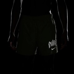 Bermuda Nike Dri-FIT Run Division Challenger - Masculino - Foto 9