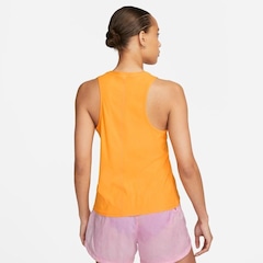 Camiseta Regata Nike Dri-FIT Trail Running - Feminina - Foto 2