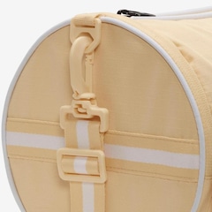 Bolsa Nike Heritage Retro - Feminina - Foto 10