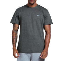 Camiseta Oakley Classic Logo Blackout - Masculina - Foto 1