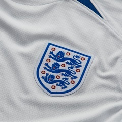 Camiseta Inglaterra I 2023/24 Nike Torcedora Pro - Feminina - Foto 9