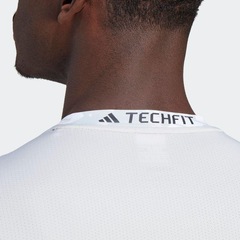 Camiseta adidas Treino Estampada Techfit - Masculina - Foto 7