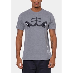 Camiseta Mitchell & Ness Vision Team Chicago Bulls - Masculina - Foto 3