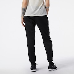 Calça New Balance Relentless Performance - Feminina - Foto 4