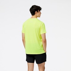 Camiseta New Balance Accelerate - Masculina - Foto 4