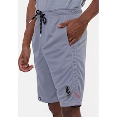 Bermuda NBA Sintética Silver Logo - Masculina - Foto 3