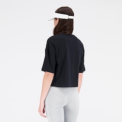 Camiseta Cropped New Balance Essentials - Feminina - Foto 4