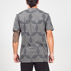 Camiseta Umbro Manga Curta Ball 92 - Masculina - Foto 4