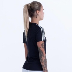 Camisa Umbro Traditional Tape - Feminina - Foto 2