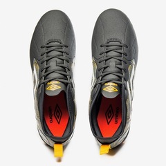 Chuteira de Campo Umbro Tocco II Club - Adulto - Foto 4
