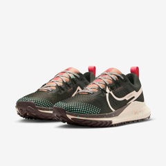 Tênis Nike Pegasus Trail 4 - Feminino - Foto 5