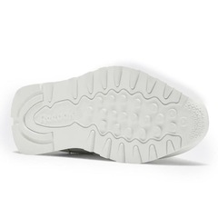 Tênis Reebok Classic Leather - Feminino - Foto 4