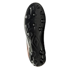 Chuteira de Futebol de Campo Umbro Warskin -Adulto - Foto 5