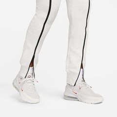Calça Nike Sportswear Tech Fleece Slim - Feminina - Foto 5