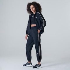 Jaqueta com Capuz New Balance Essentials - Feminina - Foto 4