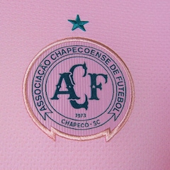 Camisa do Chapecoense 2021 Outubro Rosa Umbro - Feminina - Foto 4