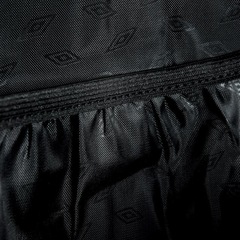 Mochila Umbro Stripe - 18 Litros - Foto 8