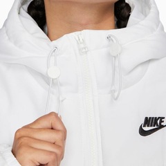 Jaqueta com Capuz Nike Sportswear Classic Puffer - Feminina - Foto 4