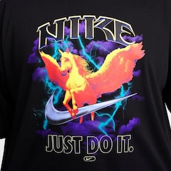 Camiseta Nike Sportswear - Masculina - Foto 9