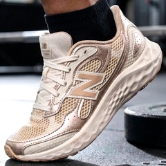 Tênis New Balance Fresh Foam Arishi V4 - Feminino - Foto 8